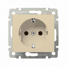 Розетка силовая Legrand Valena Classic 2K+3 с защитными шторками, на винтах, слоновая кость 774321
