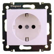 Набор 6 розеток 2К+З Legrand Valena Classic белый 694391