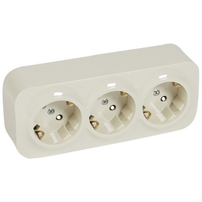 Розеточный блок Legrand Quteo 3x2К+З со шторками, слоновая кость