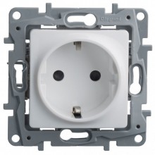 Розетка силовая Legrand Etika 2K+3 на винтах, белая 672221