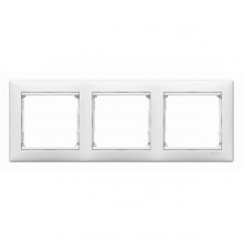 Рамка Legrand Valena Classic на 3 поста, белая 774453