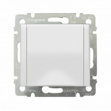 Розетка силовая Legrand Valena Classic 2K+3 с крышкой, на винтах, белая 774422