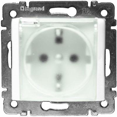 Розетка силовая Legrand Valena Classic 2K+3 IP44 с крышкой, с защитными шторками, белая 774220