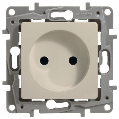 Розетка силовая Legrand Etika 2K со шторками, слоновая кость 672334