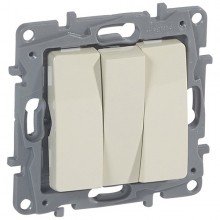 Выключатель трехклавишный Legrand Etika слоновая кость 672313